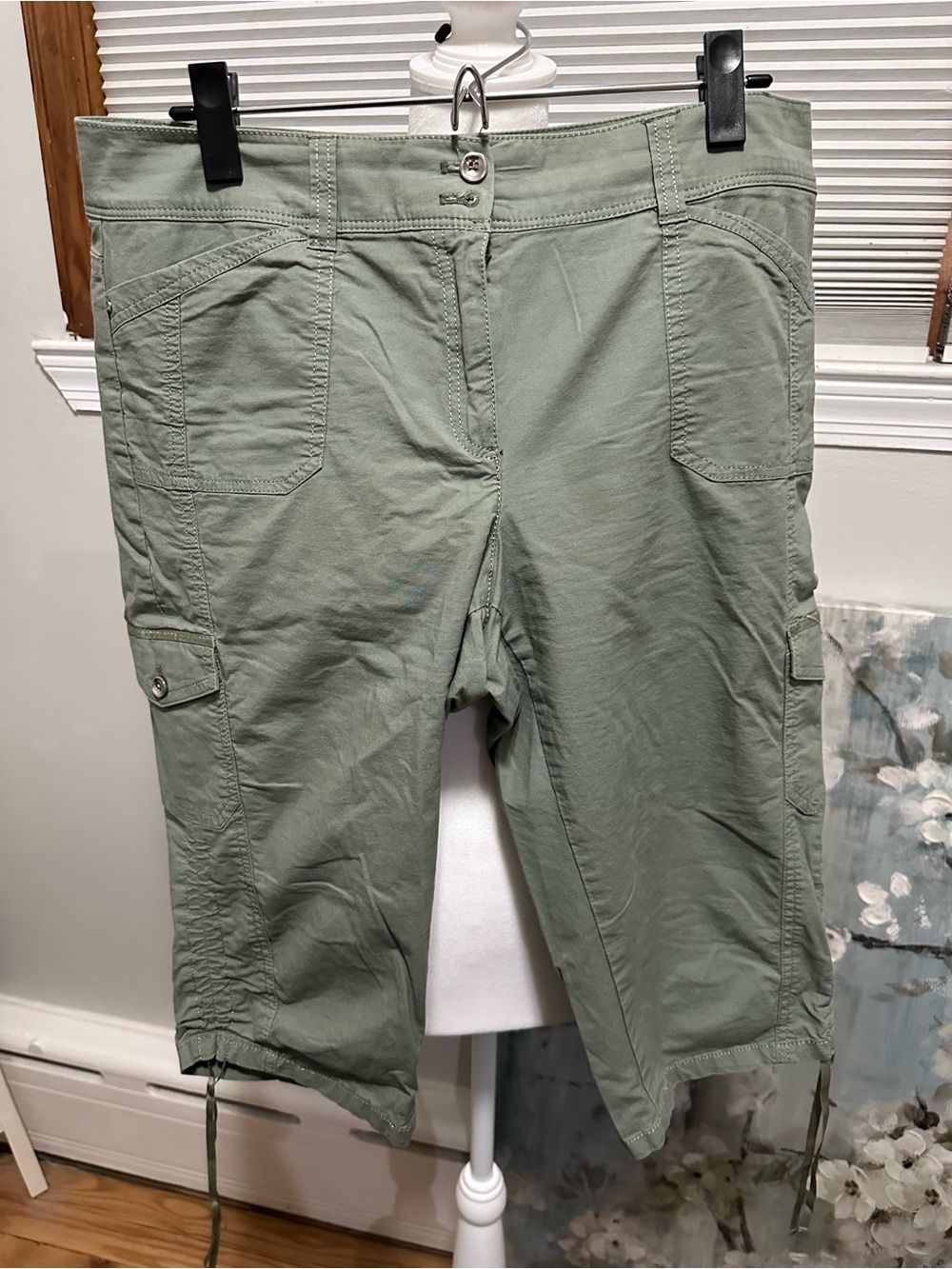 White House Black Market Sage Green Cargo Capris